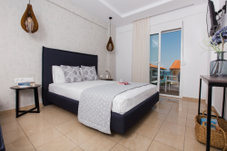 Kassandra Studios – Πολύχρονο, Χαλκιδική ✦ 4 Ημέρες (3 Διανυκτερεύσεις) ✦ 3 άτομα ✦ 1 ✦ έως 08/10/2026 ✦ Κοντά σε παραλία!