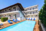 Karras Livin – Λαγανάς, Ζάκυνθος ✦ 2 Ημέρες (1 Διανυκτέρευση) ✦ 2 άτομα + 1 παιδί έως και 11 ετών ✦ 18 ✦ έως 15/10/2026 ✦ Υπέροχη Τοποθεσία!