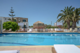 Naxos Beach Hotel – Χώρα, Νάξος ✦ 2 Ημέρες (1 Διανυκτέρευση) ✦ 2 άτομα + 1 παιδί έως 2 ετών ✦ 2 ✦ έως 15/10/2026 ✦ Υπέροχη Τοποθεσία!