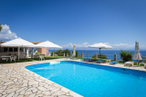 Anasa Corfu – Μπενίτσες, Κέρκυρα ✦ 2 Ημέρες (1 Διανυκτέρευση) ✦ 2 άτομα + 1 παιδί έως 1 έτους ✦ 18 ✦ έως 08/10/2026 ✦ Κοντά σε παραλία!
