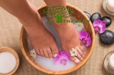19.90€ συνεδρία Detox Foot ή 27.90€ για δυο συνεδρίες στο UpTherapy στη Νέα Χαλκηδόνα (πλησίον Σκλαβενίτη)! Το Detox Foot είναι μια φυσική, αποτελεσματική και ασφαλής διαδικασία αποτοξίνωσης, η μόνη διέξοδος χωρίς χάπια, δίαιτες κτλ, προκειμένου να απαλλαγεί ο άνθρωπος από τα επικίνδυνα και άχρηστα υλικά που συσσωρεύει καθημερινά στον οργανισμό του.