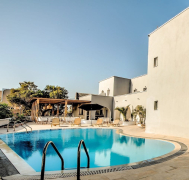 4* Anamar Santorini Hotel – Μονόλιθος, Σαντορίνη ✦ 2 Ημέρες (1 Διανυκτέρευση) ✦ 2 άτομα ✦ 2 ✦ έως 19/10/2025 και 01/04/2026 έως 31/10/2026 ✦ Κοντά στην παραλία!
