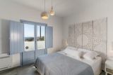 SantoRossa Luxury Villas – Εμπορείο, Σαντορίνη ✦ 2 Ημέρες (1 Διανυκτέρευση) ✦ 2 άτομα + 1 παιδί έως 4 ετών ✦ 1 ✦ έως 01/11/2026 ✦ Εξαιρετική Τοποθεσία!