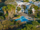 Antonina Hotel – Αγία Άννα, Νάξος ✦ 2 Ημέρες (1 Διανυκτέρευση) ✦ 2 άτομα ✦ 2 ✦ έως 19/10/2026 ✦ Δίπλα στην θάλασσα!