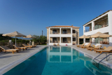 Michelangelo Suites & Apartments – Πάργα ✦ -25% ✦ 3 Ημέρες (2 Διανυκτερεύσεις) ✦ 3 άτομα + 1 παιδί έως 1 έτους ✦ 1 ✦ έως 31/10/2026 ✦ Επιλέξτε 4 διανυκτερεύσεις και πληρώστε μόνο τις 3!