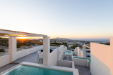 Serapias Suites – Έξω Γωνιά, Σαντορίνη ✦ 2 Ημέρες (1 Διανυκτέρευση) ✦ 2 άτομα ✦ 2 ✦ έως 01/11/2026 ✦ Υπέροχη Τοποθεσία!