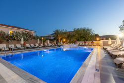 Esperia Hotel – Λαγανάς, Ζάκυνθος ✦ 2 Ημέρες (1 Διανυκτέρευση) ✦ 2 άτομα + 2 παιδιά 1 έως 11 ετών και 1 έως 2 ετών ✦ 2 ✦ έως 30/09/2026 ✦ Κοντά στην παραλία!
