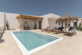Golden Sand Villas – Βίβλος, Νάξος ✦ 2 Ημέρες (1 Διανυκτέρευση) ✦ 5 άτομα ✦ 1 ✦ έως 30/09/2026 ✦ Υπέροχη τοποθεσία!