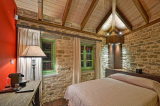 Aithrio Guesthouse – Δίλοφο Ζαγορίου ✦ 2 Ημέρες (1 Διανυκτέρευση) ✦ 2 άτομα ✦ 2 ✦ έως 07/12/2026 ✦ Υπέροχη Τοποθεσία!