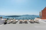 Caldera Senses – Φηρά, Σαντορίνη ✦ -16% ✦ 2 Ημέρες (1 Διανυκτέρευση) ✦ 2 άτομα + 1 παιδί έως 3 ετών ✦ 1 ✦ έως 01/11/2026 ✦ Μοναδική θέα στην Καλντέρα!