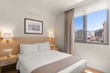 4* Gallery Central Piraeus Port – Πειραιάς, Αττική ✦ 2 Ημέρες (1 Διανυκτέρευση) ✦ 2 άτομα + 1 παιδί έως 2 ετών ✦ 18 ✦ έως 31/12/2026 ✦ Στο Κέντρο της Πόλης!
