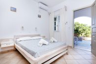 Harama Hotel – Σχοινούσα ✦ 2 Ημέρες (1 Διανυκτέρευση) ✦ 2 άτομα + 1 παιδί έως και 3 ετών ✦ 1 ✦ 01/04/2026 έως 31/10/2026 ✦ Υπέροχη Τοποθεσία!