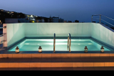 Summertime Villa – Φηρά, Σαντορίνη ✦ -15% ✦ 2 Ημέρες (1 Διανυκτέρευση) ✦ 2 άτομα ✦ 1 ✦ έως 01/12/2026 ✦ Στο κέντρο των Φηρών!