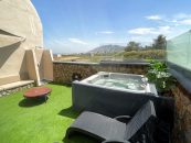 Villa Galaxy – Φηρά, Σαντορίνη ✦ -15% ✦ 2 Ημέρες (1 Διανυκτέρευση) ✦ 2 άτομα + 1 παιδί έως 2 ετών ✦ 1 ✦ έως 21/10/2026 ✦ Υπέροχη Τοποθεσία!