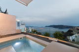 Oia Vista Houses – Οία, Σαντορίνη ✦ 2 Ημέρες (1 Διανυκτέρευση) ✦ 2 άτομα ✦ 18 ✦ έως 01/11/2026 ✦ Μοναδική θέα στην Καλντέρα!
