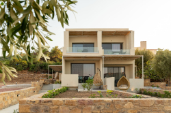 Enalis Studios & Apartments – Καρφάς, Χίος ✦ 3 Ημέρες (2 Διανυκτερεύσεις) ✦ 2 άτομα + 1 παιδί έως και 3 ετών ✦ 1 ✦ έως 31/10/2026 ✦ Υπέροχη Τοποθεσία!