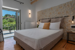 Arca Deorum – Βυτίνα ✦ 3 Ημέρες (2 Διανυκτερεύσεις) ✦ 2 άτομα ✦ 2 ✦ έως 31/12/2026 ✦ Υπέροχη Τοποθεσία!