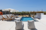Calmare Collection Hotel – Πλάκα, Νάξος ✦ 4 Ημέρες (3 Διανυκτερεύσεις) ✦ 2 άτομα + 1 παιδί έως και 1 έτους ✦ 2 ✦ έως 25/09/2026 ✦ Κοντά στην Παραλία!