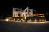 Reya Suites – Αλυκή, Πάρος ✦ 2 Ημέρες (1 Διανυκτέρευση) ✦ 2 άτομα + 1 παιδί έως 1 έτους ✦ 1 ✦ έως 21/10/2026 ✦ Κοντά σε Παραλία!