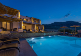 Skyros Trias – Παραλία Γυρίσματα, Σκύρος ✦ 2 Ημέρες (1 Διανυκτέρευση) ✦ έως 3 άτομα ✦ 1 ✦ έως 01/10/2026 ✦ Μπροστά στην παραλία!
