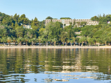 4* Grecotel Daphnila Bay – Δασιά, Κέρκυρα ✦ 2 Ημέρες (1 Διανυκτέρευση) ✦ 2 άτομα + 2 παιδιά 1 έως 12 ετών και 1 έως 1 έτους ✦ 12 ✦ έως 02/11/2026 ✦ Μπροστά στην Παραλία!