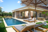 Elaia Grove – Καλαμάτα ✦ 2 Ημέρες (1 Διανυκτέρευση) ✦ έως 4 άτομα ✦ 1 ✦ έως 10/01/2027 ✦ Κοντά στην Παραλία!