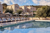 4* 100 Rizes Seaside Resort – Γύθειο ✦ 2 Ημέρες (1 Διανυκτέρευση) ✦ 2 άτομα + 1 παιδί έως 2 ετών ✦ 2 ✦ έως 07/10/2026 ✦ Μπροστά στην παραλία!