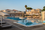 4* Akron Seascape Resort – Περουλάδες, Κέρκυρα ✦ -16% ✦ 2 Ημέρες (1 Διανυκτέρευση) ✦ 2 άτομα ✦ 12 ✦ 07/05/2027 έως 31/10/2027 ✦ Επιλέξτε 6 διανυκτερεύσεις και πληρώστε μόνο τις 5!
