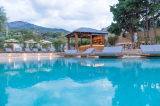 4* Alissachni Seaside Hotel – Μαύρα Λιθάρια, Κόρινθος ✦ 2 Ημέρες (1 Διανυκτέρευση) ✦ 2 άτομα + παιδί έως 1 έτους ✦ 2 ✦ έως 31/08/2026 ✦ Υπέροχη τοποθεσία!