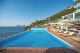 4* Alyssium – Μπενίτσες, Κέρκυρα ✦ 4 Ημέρες (3 Διανυκτερεύσεις) ✦ 2 άτομα ✦ 2 ✦ έως 13/102026 ✦ Με θέα τη θάλασσα!