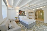 Douskos Citrus Apartments – Ύδρα ✦ 3 Ημέρες (2 Διανυκτερεύσεις) ✦ 2 άτομα + 1 παιδί έως 11 ετών ✦ 1 ✦ έως 28/10/2025 ✦ Κοντά στο λιμάνι της Ύδρας!