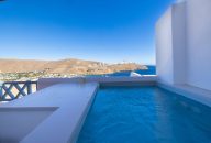 4* Infinity Blue Suites – Αστυπάλαια ✦ 3 Ημέρες (2 Διανυκτερεύσεις) ✦ 2 άτομα ✦ 2 ✦ 01/06/2026 έως 30/09/2026 ✦ Θέα στη Θάλασσα!