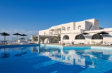 4* Mr & Mrs White Tinos – Άγιος Ιωάννης, Τήνος ✦ -25% ✦ 2 Ημέρες (1 Διανυκτέρευση) ✦ 2 άτομα ✦ 18 ✦ έως 30/09/2026 ✦ Επιλέξτε 4 διανυκτερεύσεις και πληρώστε μόνο τις 3!