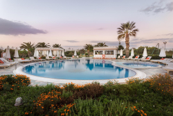 4* Porto Naxos Hotel – Άγιος Γεώργιος, Νάξος ✦ 2 Ημέρες (1 Διανυκτέρευση) ✦ 2 άτομα + 1 παιδί έως 1 έτους ✦ 2 ✦ έως 31/10/2026 ✦ Στο Κέντρο της Πόλης!