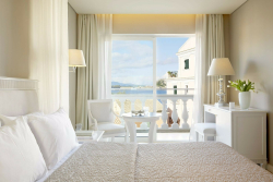 4* Mon Repos Palace – Ανεμόμυλος, Κέρκυρα ✦ 2 Ημέρες (1 Διανυκτέρευση) ✦ 2 άτομα ✦ 20 ✦ έως 01/11/2026 ✦ Δίπλα στην θάλασσα!