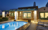 Almyriki Beach Villa – Μονόλιθος, Σαντορίνη ✦ 2 Ημέρες (1 Διανυκτέρευση) ✦ 2 άτομα + 2 παιδιά 1 έως και 11 ετών και 1 έως 1 έτους ✦ 2 ✦ έως 09/08/2027 ✦ Με Ιδιωτική Πισίνα!