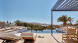 5* Mykonos Theoxenia, a member of Design Hotels – Χώρα, Μύκονος ✦ 2 Ημέρες (1 Διανυκτέρευση) ✦ 2 άτομα ✦ 2 ✦ έως 07/06/207 ✦ Μπροστά στην θάλασσα!
