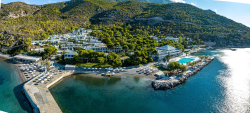 5* Wyndham Loutraki Poseidon Resort – Λουτράκι ✦ -30% ✦ 2 Ημέρες (1 Διανυκτέρευση) ✦ 2 άτομα + 1 παιδί έως 12 ετών ✦ 8 ✦ έως 02/11/2025 με ΔΩΡΟ Ημιδιατροφή ✦ ΔΩΡΟ η Ημιδιατροφή!