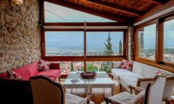 4* Kiriaki Traditional Hotel & Junior Suites | Αμφίκλεια