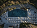 4* Aeolos Beach Resort – Πέραμα, Κέρκυρα ✦ 4 Ημέρες (3 Διανυκτερεύσεις) ✦ 2 άτομα + 1 παιδί έως 1 έτους ✦ 12 ✦ έως 01/11/2026 ✦ Καθημερινό ΠΡΟΓΡΑΜΜΑ ΨΥΧΑΓΩΓΙΑΣ με αθλητικές δραστηριότητες και βραδινά σόου!ΣΠΟΡ & ΔΡΑΣΤΗΡΙΟΤΗΤΕΣ (Πινγκ πονγκ, Τένις, Beach Volley, Μπότσια, Αερόμπικ Πισίνας, Υδατοσφαίριση, Padel tennis, κ.α)KID’S CLUB!Μπροστά στην παραλία!