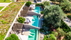 Nestor Luxury Villas – Πύλος, Μεσσηνία ✦ 2 Ημέρες (1 Διανυκτέρευση) ✦ 2 άτομα + 1 παιδί έως 1 έτους ✦ 18 ✦ έως 31/10/2026 και 24/03/2027 έως 07/11/2027 ✦ Βίλες με ιδιωτική πισίνα!