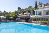 5* Aegean Suites Hotel – Μεγάλη Άμμος, Σκιάθος ✦ 4 Ημέρες (3 Διανυκτερεύσεις) ✦ 2 άτομα ✦ 25 ✦ έως 13/10/2026 ✦ Μπροστά στην παραλία!