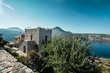 Akrolithi Guesthouse – Οίτυλο, Μάνη ✦ 2 Ημέρες (1 Διανυκτέρευση) ✦ 2 άτομα ✦ 2 ✦ έως 16/11/2026 ✦ Early check in και Late check out κατόπιν διαθεσιμότητας!