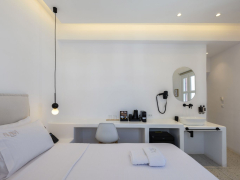 Alana Pension – Άγιος Αντώνιος, Μύκονος ✦ 2 Ημέρες (1 Διανυκτέρευση) ✦ 2 άτομα ✦ 1 ✦ έως 20/10/2026 ✦ Στην καρδιά της Μυκόνου!