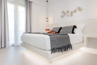 Alenor City Hotel – Χώρα, Νάξος ✦ 2 Ημέρες (1 Διανυκτέρευση) ✦ 2 άτομα + 1 παιδί έως 17 ετών ✦ 1 ✦ έως 31/10/2026 ✦ Στο κέντρο της πόλης!