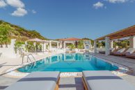 Ampelia Hotel Kassandra – Χανιώτη, Χαλκιδική ✦ 6 Ημέρες (5 Διανυκτερεύσεις) ✦ 2 άτομα + 1 παιδί έως 17 ετών ✦ 18 ✦ έως 01/10/2026 ✦ ΔΩΡΟ το Πρωινό!