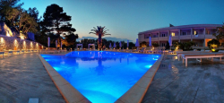Aquamare Molyvos Hotel – Εφταλού, Λέσβος ✦ -20% ✦ 3 Ημέρες (2 Διανυκτερεύσεις) ✦ 2 άτομα ✦ 12 ✦ έως 31/10/2025 ✦ Early check in & Late check out κατόπιν διαθεσιμότητας!