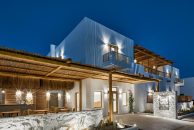 Arco Solium Suites – Αδάμαντας, Μήλος ✦ 2 Ημέρες (1 Διανυκτέρευση) ✦ 2 άτομα ✦ 2 ✦ έως 31/10/2026 ✦ Εξαιρετική Τοποθεσία κοντά στο Λιμάνι!