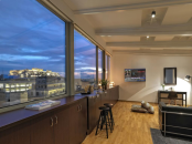 Acropolis Suites Troulanda – Σύνταγμα, Αθήνα ✦ 2 Ημέρες (1 Διανυκτέρευση) ✦ 2 άτομα ✦ 1 ✦ έως 01/02/2027 ✦ Στην καρδιά της Αθήνας!