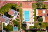 Blue Marine Village – Παραλία Ανθηδόνας, Χαλκίδα ✦ -25% ✦ 3 Ημέρες (2 Διανυκτερεύσεις) ✦ 2 άτομα + 1 παιδί έως 2 ετών ✦ 19 ✦ έως 31/12/2026 ✦ Επιλέξτε 4 διανυκτερεύσεις και πληρώστε μόνο τις 3!